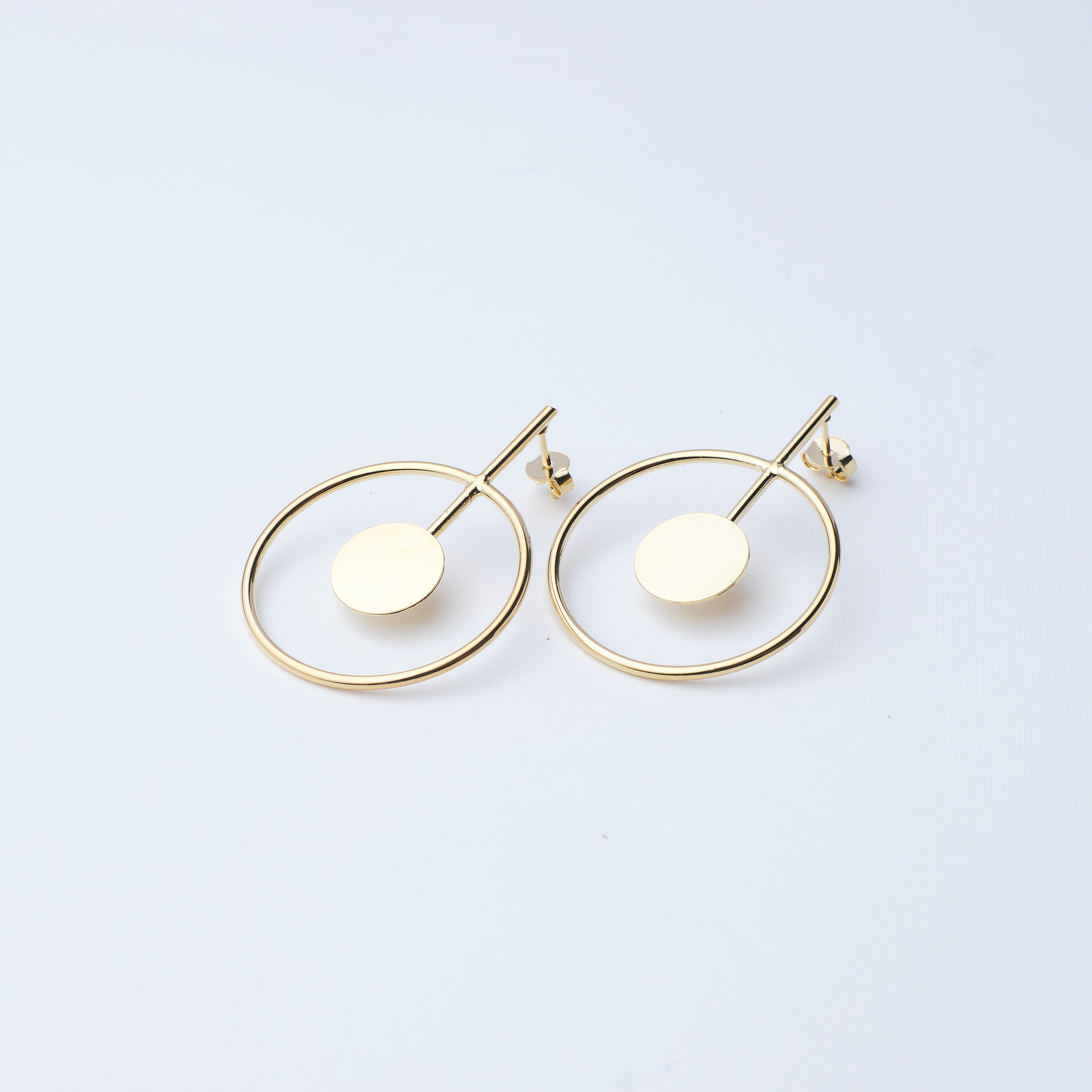 8203 Earring w/stick Plain circle