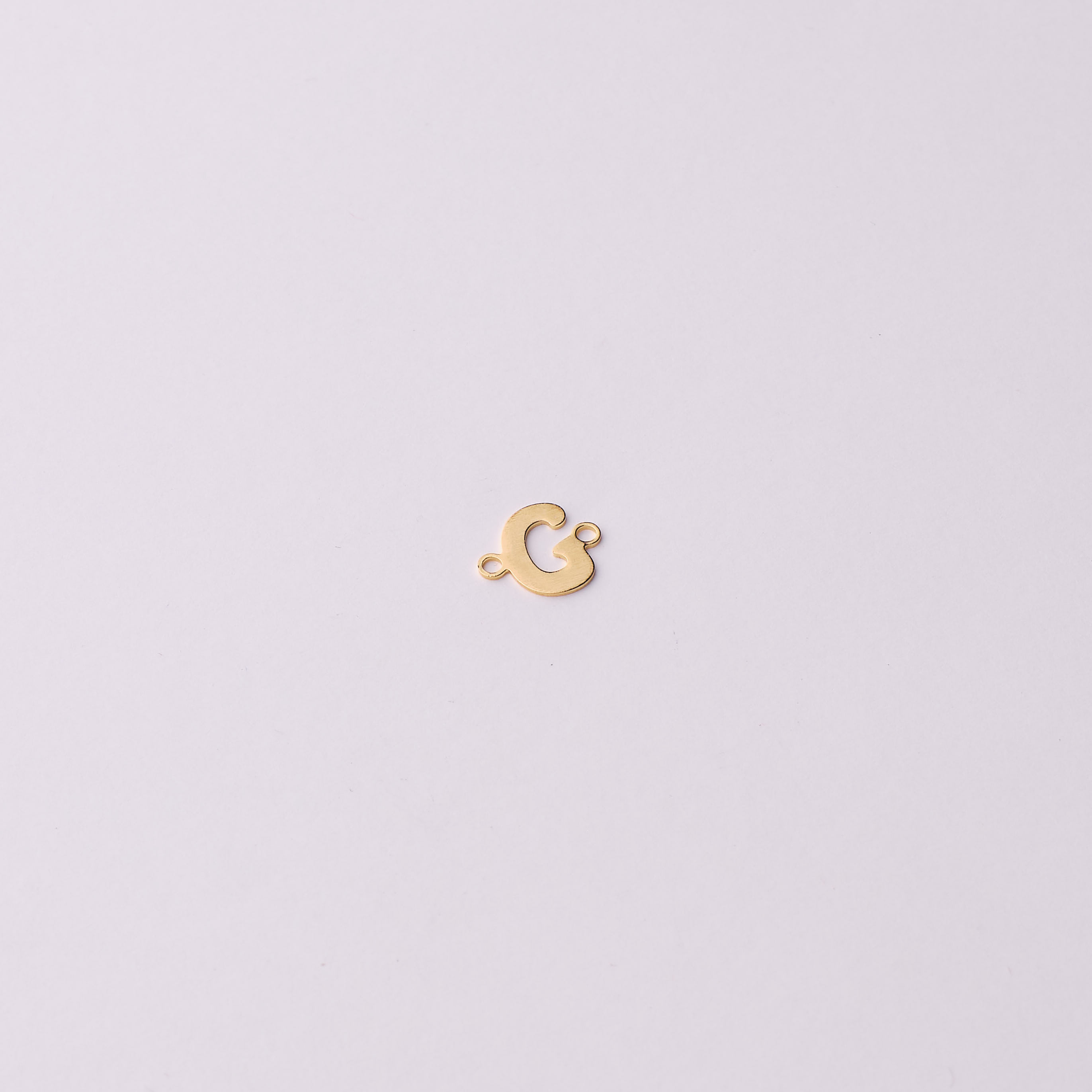 9739 Conectores Iniciales Pequeños G de Oro